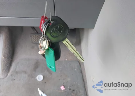 2011 Toyota Sienna Le V6 z USA, uszkodzony, nr VIN 5TDKK3DC0BS052186